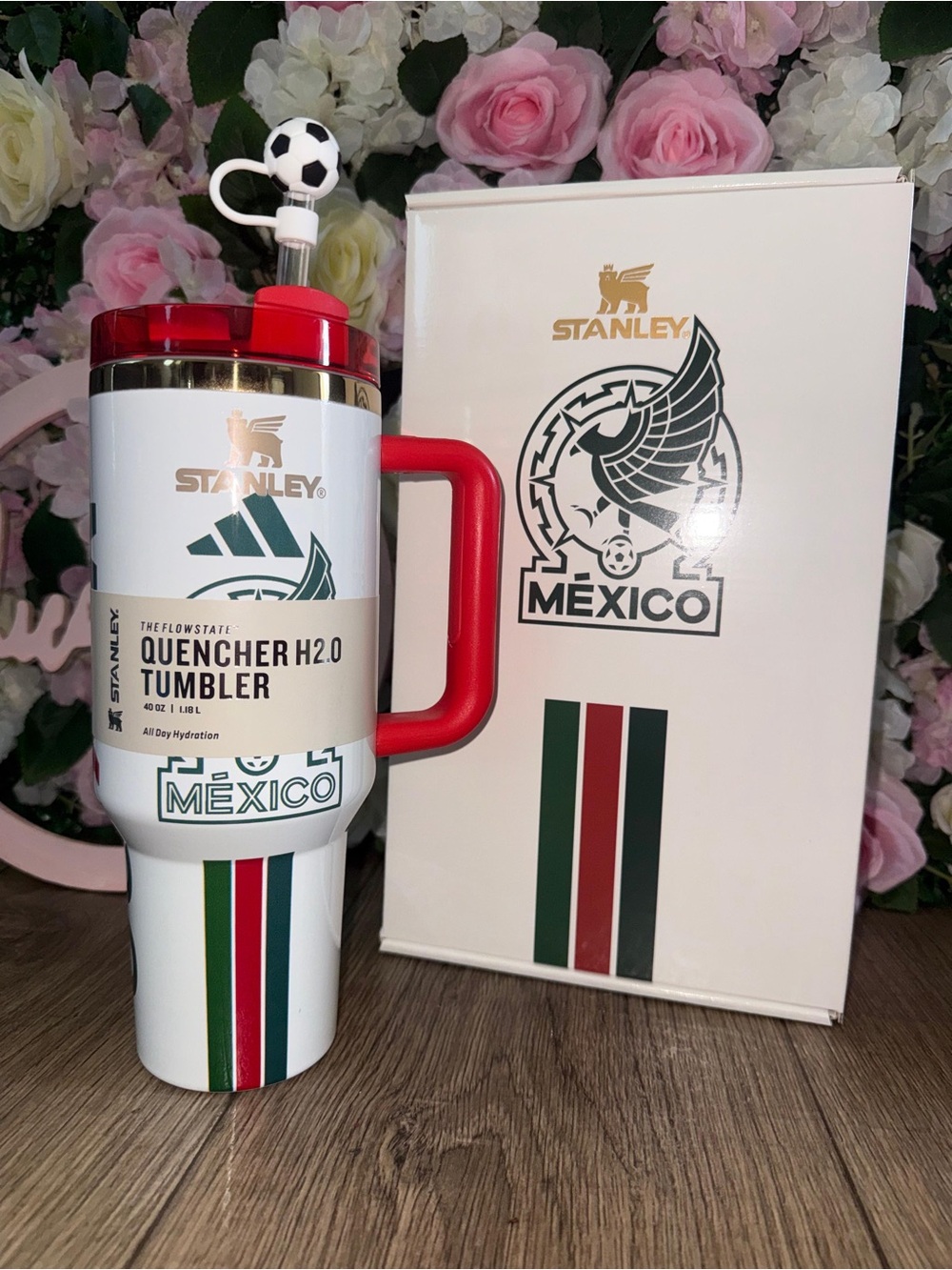 Stanley White Red Mexico Striped Quencher H2.0 Tumbler